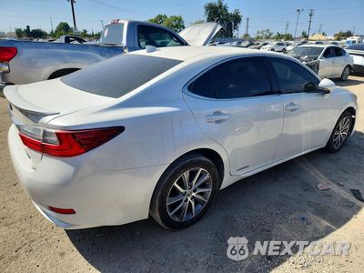 Trzecie zdjęcie samochodu z tyłu: 2017 LEXUS ES 300H VIN:JTHBW1GG2H2138962 - miniatura