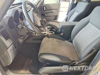 Zdjęcie 7 z 13 samochodu: 2007 DODGE NITRO SXT VIN:1D8GU28K17W583918 - miniatura