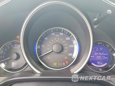 Zdjęcie 9 z 12 samochodu: 2016 HONDA FIT EX VIN:JHMGK5H71GX017509 - miniatura