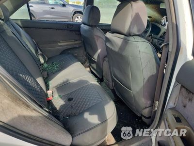 Zdjęcie 10 z 12 samochodu: 2002 TOYOTA CAMRY LE VIN:4T1BE32K42U098967 - miniatura