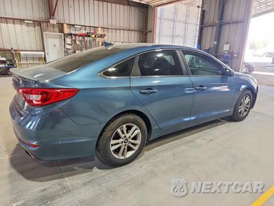 Trzecie zdjęcie samochodu z tyłu: 2016 HYUNDAI SONATA SE VIN:5NPE24AFXGH271400 - miniatura