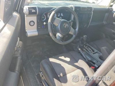 Zdjęcie 8 z 12 samochodu: 2007 TOYOTA FJ CRUISER BASE VIN:JTEBU11F070081190 - miniatura