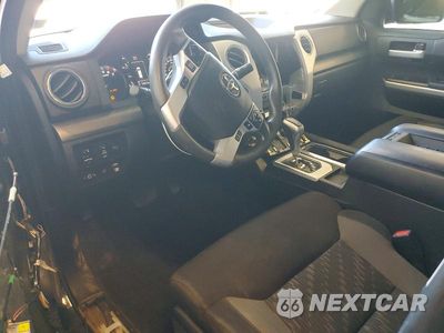 Zdjęcie 8 z 13 samochodu: 2018 TOYOTA TUNDRA SR5 VIN:5TFUY5F14JX741641 - miniatura