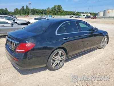 Trzecie zdjęcie samochodu z tyłu: 2019 MERCEDES-BENZ E 300 VIN:WDDZF4JB4KA519665 - miniatura