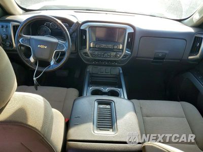 Zdjęcie 8 z 12 samochodu: 2017 CHEVROLET SILVERADO K1500 LT VIN:3GCUKREC6HG216302 - miniatura
