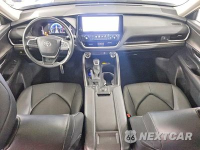 Zdjęcie 8 z 13 samochodu: 2025 TOYOTA GRAND HIGHLANDER XLE VIN:5TDAAAA54SS024724 - miniatura