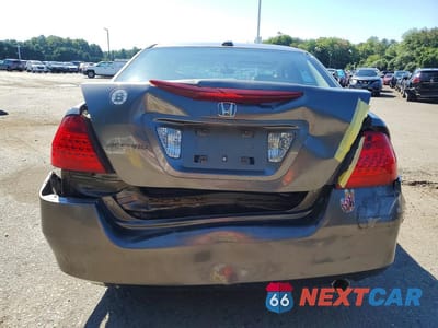 Zdjęcie 6 z 12 samochodu: 2007 HONDA ACCORD EX VIN:1HGCM56887A151041 - miniatura