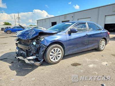 2015 TOYOTA CAMRY LE 4T4BF1FKXFR501390 - główne zdjęcie licytacji z USA - miniatura