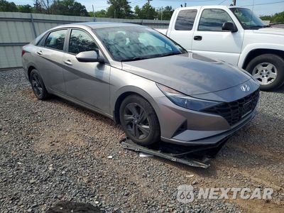 Czwarte zdjęcie samochodu z boku: 2022 HYUNDAI ELANTRA SEL VIN:KMHLM4AG6NU313859 - miniatura