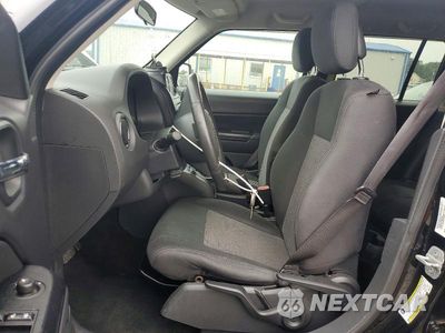 Zdjęcie 7 z 12 samochodu: 2014 JEEP PATRIOT LATITUDE VIN:1C4NJPFA2ED503251 - miniatura