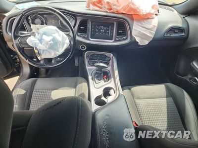 Zdjęcie 8 z 13 samochodu: 2015 DODGE CHALLENGER SXT VIN:2C3CDZAG5FH911113 - miniatura