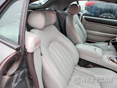 Zdjęcie 10 z 12 samochodu: 2003 JAGUAR XK8 VIN:SAJDA42C532A36423 - miniatura