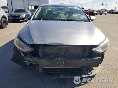Piąte zdjęcie samochodu w środku: 2017 HYUNDAI ELANTRA SE VIN:5NPD84LF6HH043385 - miniatura