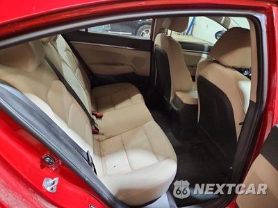 Zdjęcie 10 z 13 samochodu: 2018 HYUNDAI ELANTRA SE VIN:5NPD74LF9JH262009 - miniatura