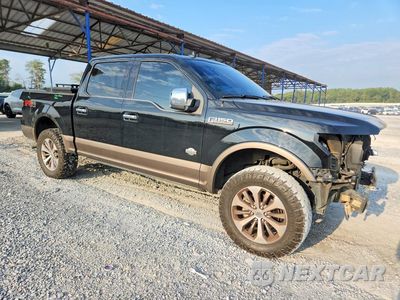 Czwarte zdjęcie samochodu z boku: 2018 FORD F150 SUPERCREW VIN:1FTEW1EG4JFB62759 - miniatura