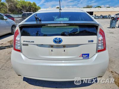 Zdjęcie 6 z 12 samochodu: 2015 TOYOTA PRIUS FOUR VIN:JTDKN3DU8F1918994 - miniatura
