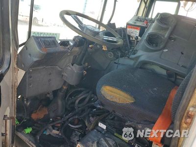 Zdjęcie 8 z 14 samochodu: 2011 MACK MRU613 REFUSE TRUCK VIN:1M2AV04C5BM008077 - miniatura