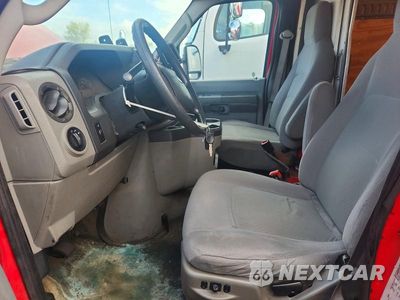 Zdjęcie 7 z 12 samochodu: 2012 FORD E350 BOX TRUCK VIN:1FDSE3FL8CDA26352 - miniatura