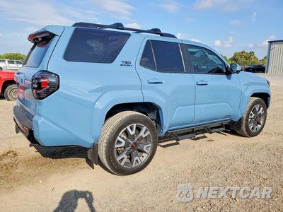 Trzecie zdjęcie samochodu z tyłu: 2025 TOYOTA 4RUNNER TRD SPORT PREMIUM VIN:JTEVA5BR3S5058195 - miniatura