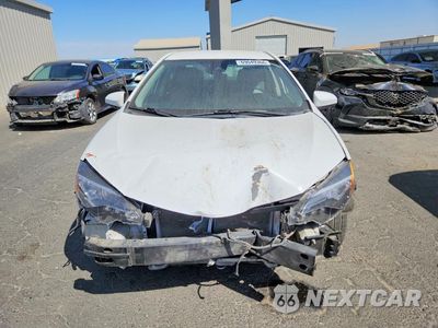 Piąte zdjęcie samochodu w środku: 2018 TOYOTA COROLLA LE VIN:2T1BURHE5JC969401 - miniatura