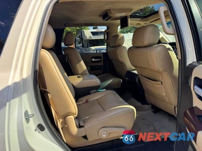 Zdjęcie 8 z 12 samochodu: 2011 TOYOTA SEQUOIA PLATINUM VIN:5TDDY5G17BS045796 - miniatura