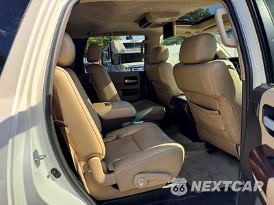 Zdjęcie 8 z 12 samochodu: 2011 TOYOTA SEQUOIA PLATINUM VIN:5TDDY5G17BS045796 - miniatura