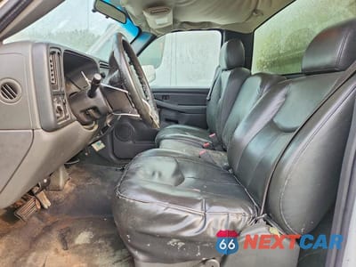 Zdjęcie 7 z 12 samochodu: 2005 CHEVROLET SILVERADO C2500 HEAVY DUTY VIN:1GBHC24U65E140670 - miniatura