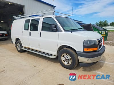 Czwarte zdjęcie samochodu z boku: 2017 GMC SAVANA G2500 VIN:1GTW7AFF4H1909520 - miniatura