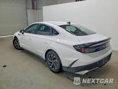 Drugie zdjęcie samochodu z przodu: 2026 HYUNDAI SONATA HYBRID BLUE VIN:KMHL24JJ0TA150853 - miniatura