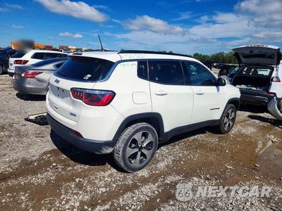 Trzecie zdjęcie samochodu z tyłu: 2018 JEEP COMPASS LATITUDE VIN:3C4NJDBB0JT179153 - miniatura