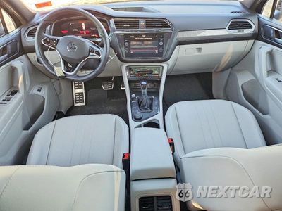 Zdjęcie 8 z 13 samochodu: 2024 VOLKSWAGEN TIGUAN SE R-LINE BLACK VIN:3VV8B7AXXRM009172 - miniatura