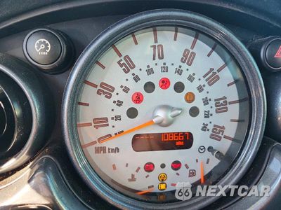 Zdjęcie 9 z 13 samochodu: 2006 MINI COOPER S VIN:WMWRE33526TL23214 - miniatura