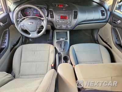 Zdjęcie 8 z 13 samochodu: 2015 KIA FORTE VIN:KNAFK4A66F5314775 - miniatura