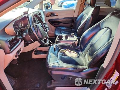 Zdjęcie 7 z 14 samochodu: 2019 CHRYSLER PACIFICA TOURING L VIN:2C4RC1BG9KR559926 - miniatura