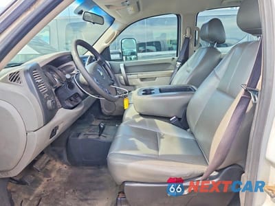 Zdjęcie 7 z 13 samochodu: 2013 CHEVROLET SILVERADO K3500 VIN:1GB4KZC89DF166199 - miniatura