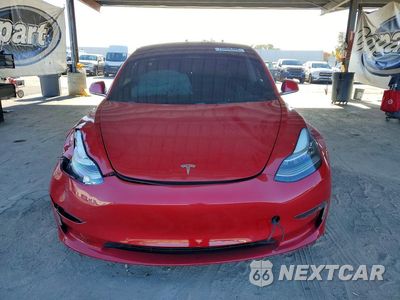 Piąte zdjęcie samochodu w środku: 2018 TESLA MODEL 3 VIN:5YJ3E1EAXJF041163 - miniatura