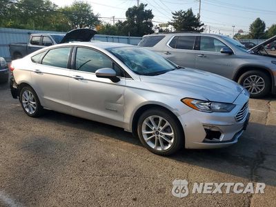 Czwarte zdjęcie samochodu z boku: 2019 FORD FUSION SE VIN:3FA6P0LUXKR119736 - miniatura