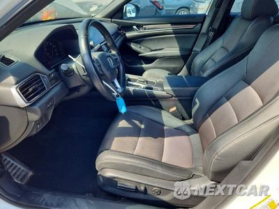 Zdjęcie 7 z 13 samochodu: 2019 HONDA ACCORD SPORT VIN:1HGCV1F37KA139949 - miniatura