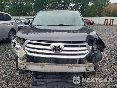 Piąte zdjęcie samochodu w środku: 2012 TOYOTA HIGHLANDER SE VIN:5TDBK3EH7CS168027 - miniatura