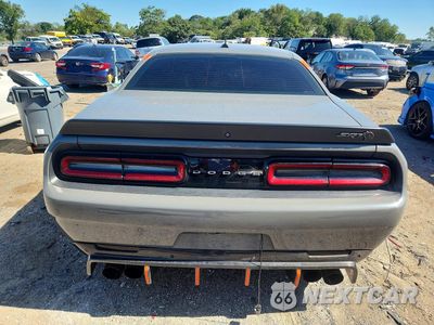 Zdjęcie 6 z 13 samochodu: 2017 DODGE CHALLENGER SRT HELLCAT VIN:2C3CDZC97HH658121 - miniatura