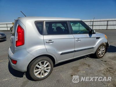 Trzecie zdjęcie samochodu z tyłu: 2013 KIA SOUL + VIN:KNDJT2A61D7757965 - miniatura