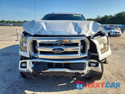 Piąte zdjęcie samochodu w środku: 2017 FORD F150 SUPERCREW VIN:1FTFW1EG4HFB55552 - miniatura
