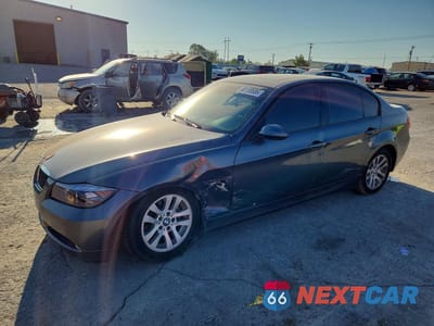 2006 BMW 3 SERIES I WBAVB13556KX67902 - główne zdjęcie licytacji z USA - miniatura
