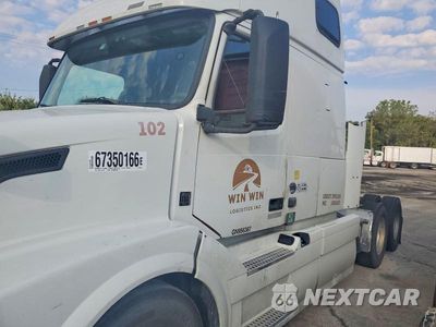 Zdjęcie 9 z 11 samochodu: 2016 VOLVO VNL SEMI TRUCK VIN:4V4NC9EH4GN956387 - miniatura