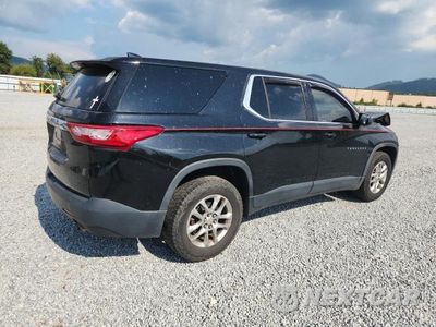Trzecie zdjęcie samochodu z tyłu: 2020 CHEVROLET TRAVERSE LS VIN:1GNEVFKW7LJ165741 - miniatura