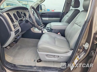 Zdjęcie 7 z 12 samochodu: 2008 TOYOTA TUNDRA SR5 VIN:5TFDV54158X057929 - miniatura