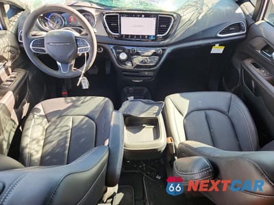 Zdjęcie 8 z 14 samochodu: 2027 CHRYSLER PACIFICA SELECT VIN:2C4RC1BG4VR595205 - miniatura
