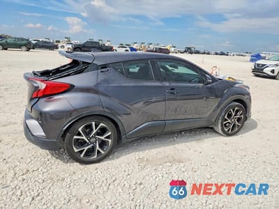 Trzecie zdjęcie samochodu z tyłu: 2018 TOYOTA C-HR XLE VIN:NMTKHMBXXJR059105 - miniatura