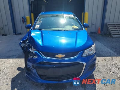 Piąte zdjęcie samochodu w środku: 2017 CHEVROLET SONIC LS VIN:1G1JB5SH0H4156938 - miniatura