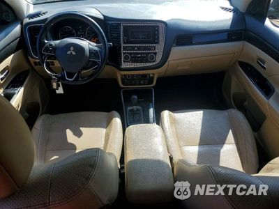 Zdjęcie 8 z 13 samochodu: 2018 MITSUBISHI OUTLANDER SE VIN:JA4AD3A37JZ015802 - miniatura